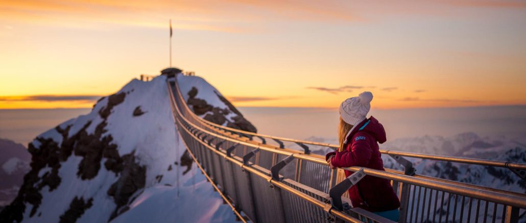 Peak Walk Glacier 3000